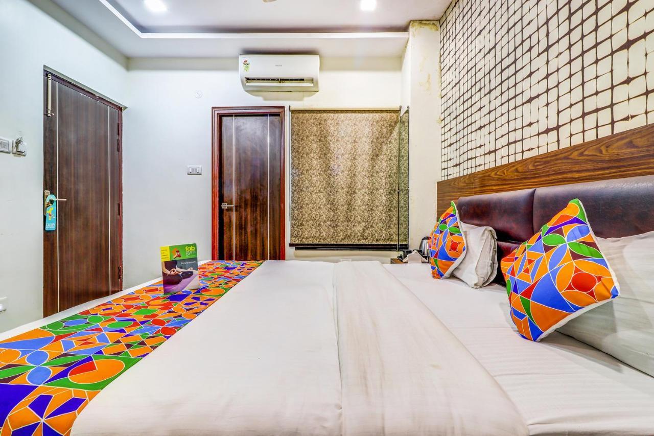 Fabhotel Sain Dass Канпур Екстериор снимка