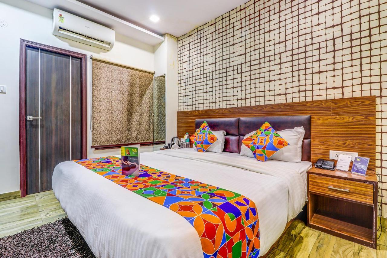 Fabhotel Sain Dass Канпур Екстериор снимка